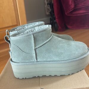 Ugg Classic Ultra Mini Platform